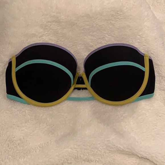 Victoria’s Secret “The Flirt Bandeau” bikini top - Picture 2 of 11